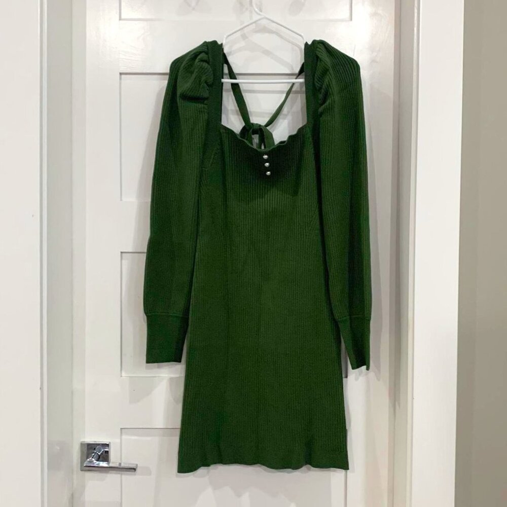 green long sleeve dress